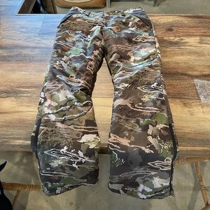 Women’s Under Armor Cold Gear hunting pants. New with tags.
